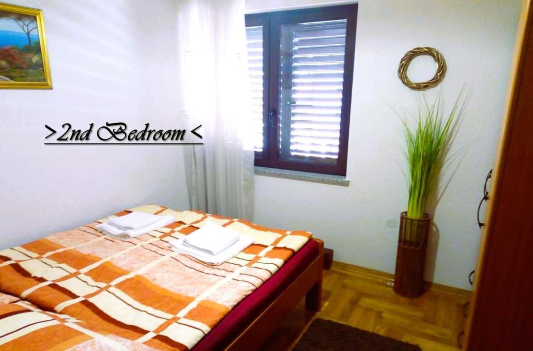 House White Stone Split Apartment โปดสตรานา ห้อง รูปภาพ