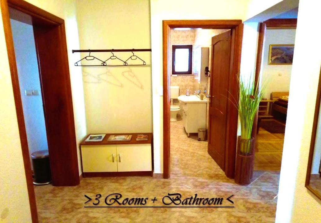 House White Stone Split Apartment โปดสตรานา ห้อง รูปภาพ
