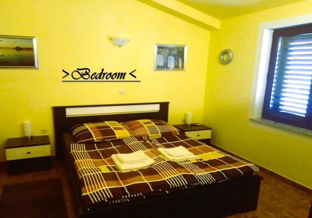 House White Stone Split Apartment โปดสตรานา ห้อง รูปภาพ