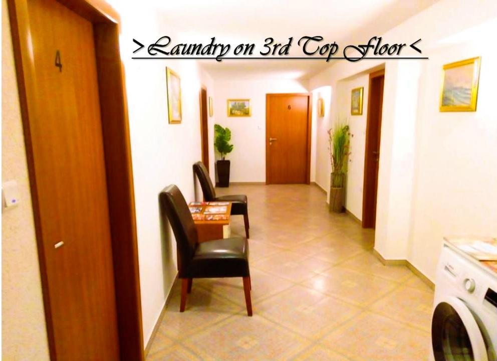 House White Stone Split Apartment โปดสตรานา ภายนอก รูปภาพ