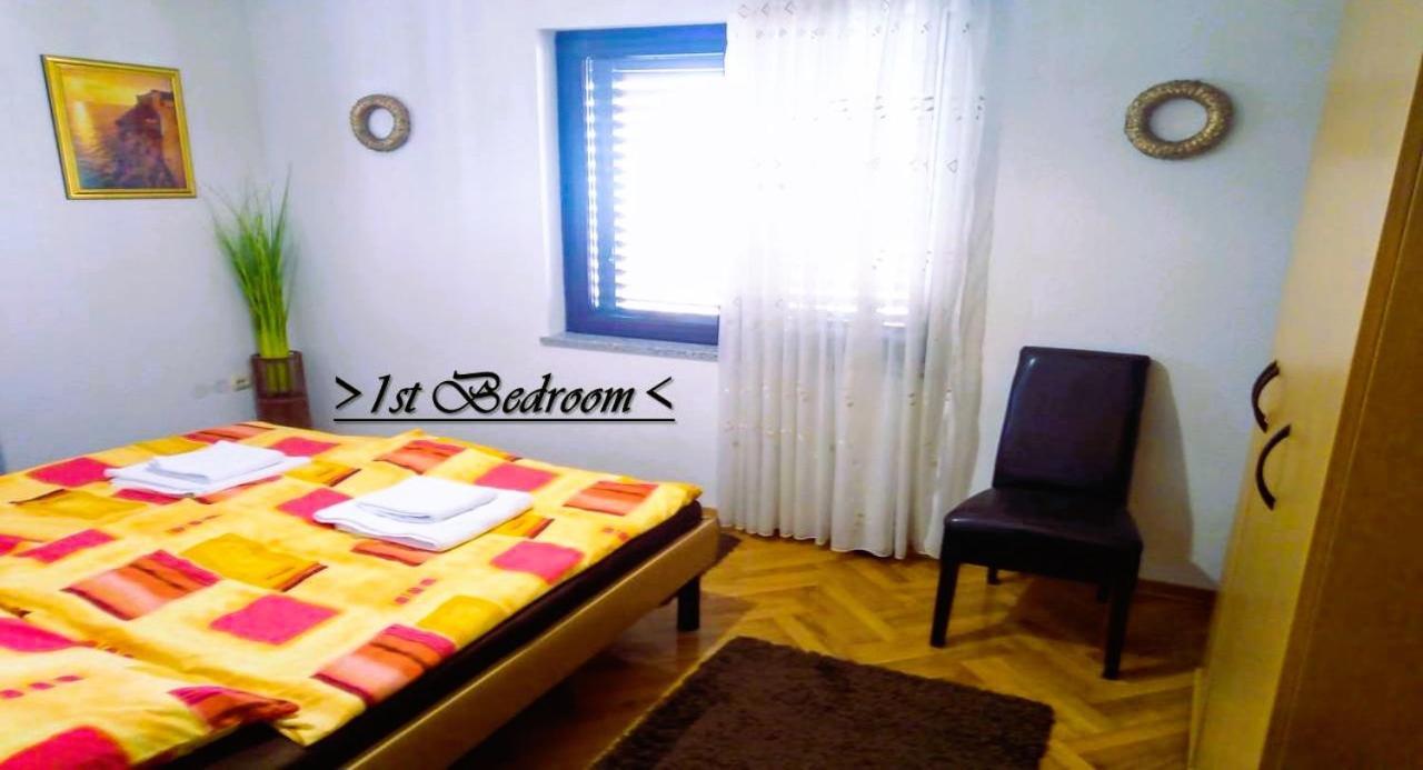 House White Stone Split Apartment โปดสตรานา ห้อง รูปภาพ