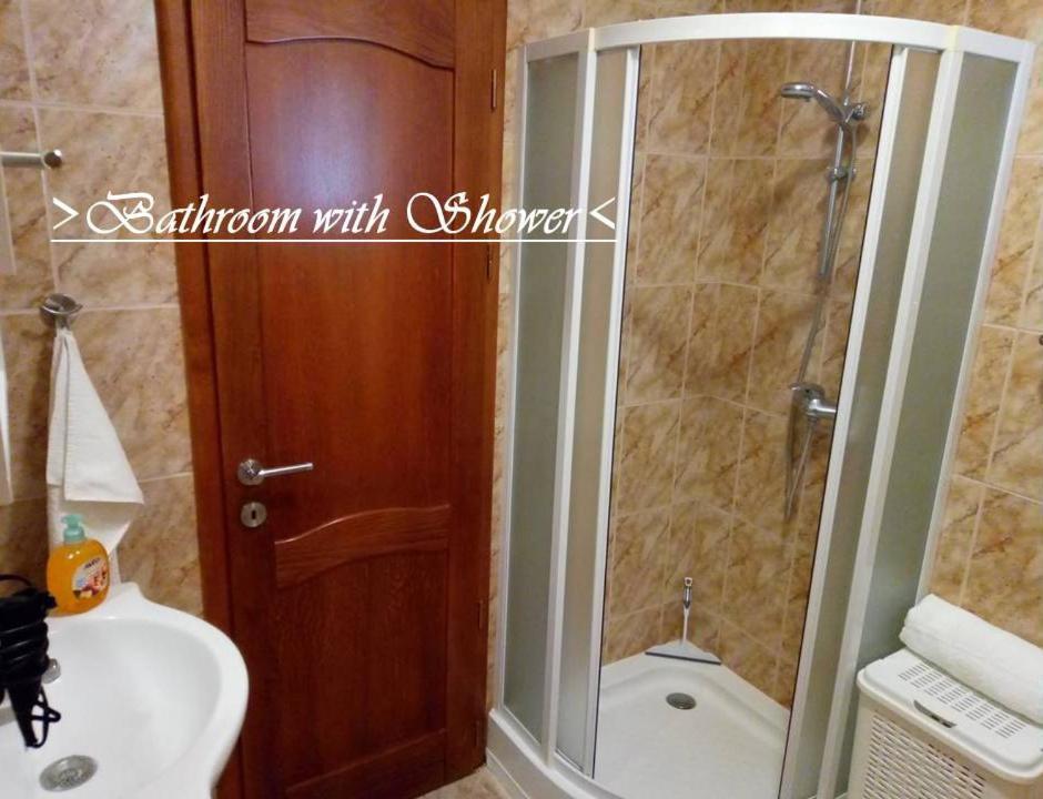 House White Stone Split Apartment โปดสตรานา ห้อง รูปภาพ