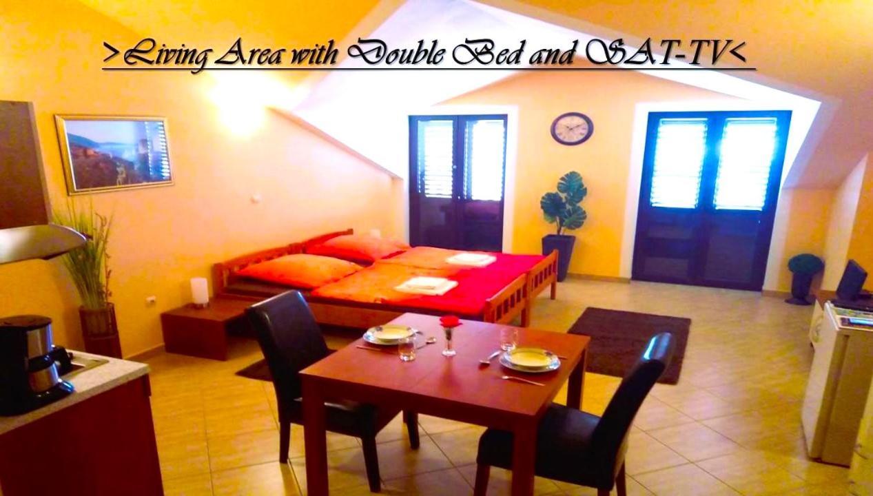 House White Stone Split Apartment โปดสตรานา ห้อง รูปภาพ