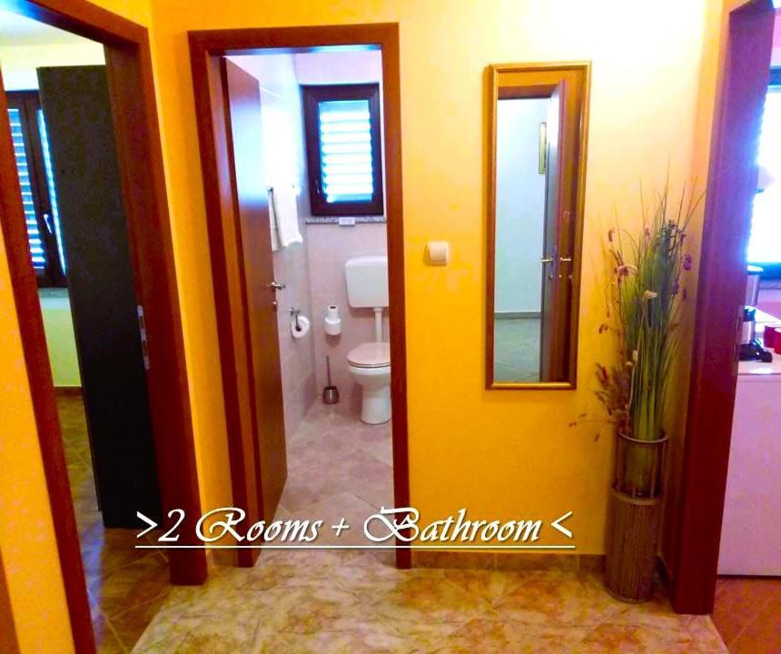 House White Stone Split Apartment โปดสตรานา ห้อง รูปภาพ