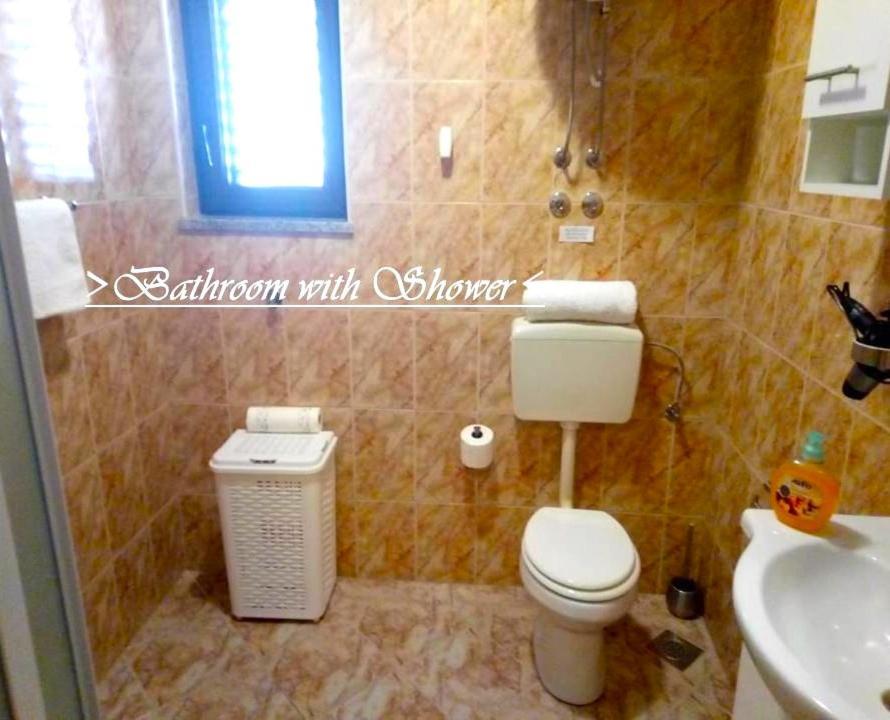 House White Stone Split Apartment โปดสตรานา ห้อง รูปภาพ